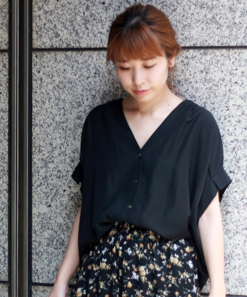 le.coeur blanc(ルクールブラン)の「スタンドVネックタックスリーブシャツ(シャツ/ブラウス・レディース・ピンク系その他/ブラック/オフホワイト/マスタード・FREE)」の15枚目の写真