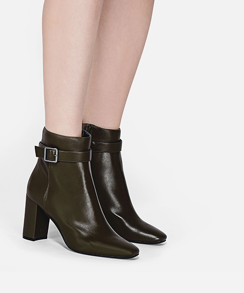 CHARLES & KEITH(チャールズ & キース)の「バックルアンクルブーツ / BUCKLE ANKLE BOOTS(ブーツ・レディース・オリーブ・23.5cm/24.5cm/23cm/25.0cm/22.5㎝)」の2枚目の写真