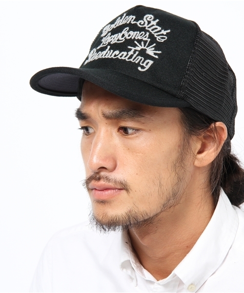 BEAMS（ビームス）の「BEAMS / ウール刺繍トラックキャップ（キャップ・メンズ・グレー/ブラック/ブラウン/グリーン/ネイビー・ONE SIZE）」の2枚目の写真