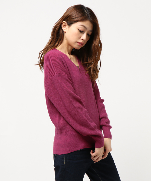 earth music&ecology（アースミュージックアンドエコロジー）の「・リブVネックニットプルオーバー（ニット/セーター・レディース・ブラック/スモークピンク/アイボリー/ライトグレー・FREE）」の4枚目の写真