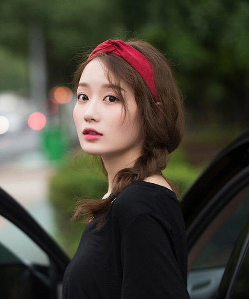 VIBGYOR Women(ヴィブジョー ウィメン)の「【urge select】スエードタッチ ヘアバンド(ヘアバンド・レディース・ブラック/ダークグリーン/ベージュ/グレー/ブルー/イエロー/ピンク/レッド/ワイン/ブラウン/オリーブ/ブラウン系その他/ピンク系その他/オレンジ系その他/グリーン系その他/ライトブルー/ブルー系その他/コーラルピンク/ダークブラウン/グリーン・FREE)」の18枚目の写真