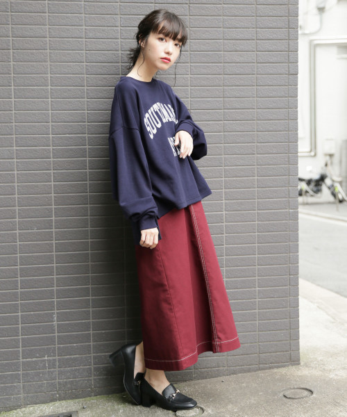 LOWRYS FARM（ローリーズファーム）の「ユルロゴプリントプルオーバー　808505（Tシャツ/カットソー・レディース・パープル/ブラウン/カーキ/アイボリー/ネイビー・FREE）」の9枚目の写真