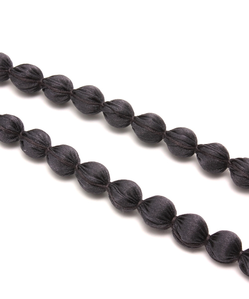 Tiara（ティアラ）の「CITRUS ネックレス（ネックレス・レディース・チャコールグレー/モカ/アイボリー/ピンク・9）」の6枚目の写真