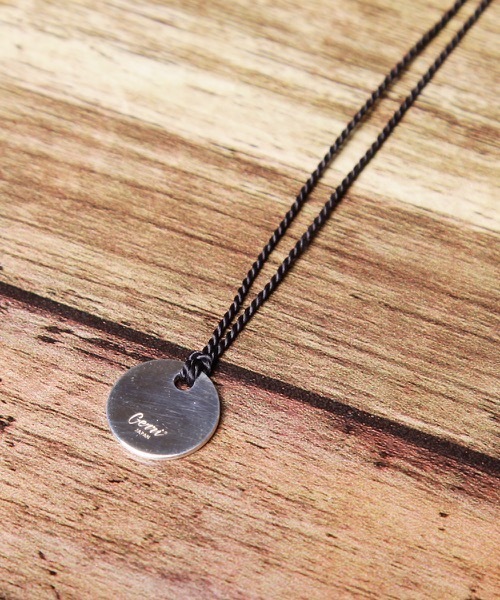 Genri(ゲンリ)の「Genri/【Criss Cross】Silver Plate ネックレス(ネックレス・メンズ・ホワイト/ブラック/レッド/ブルー・FREE)」の3枚目の写真