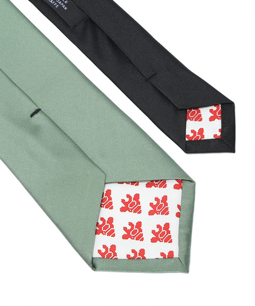 giraffe(ジラフ)の「バイカラークレリックタイ BLACK×GREEN(ネクタイ・メンズ・グリーン・FREE)」の2枚目の写真