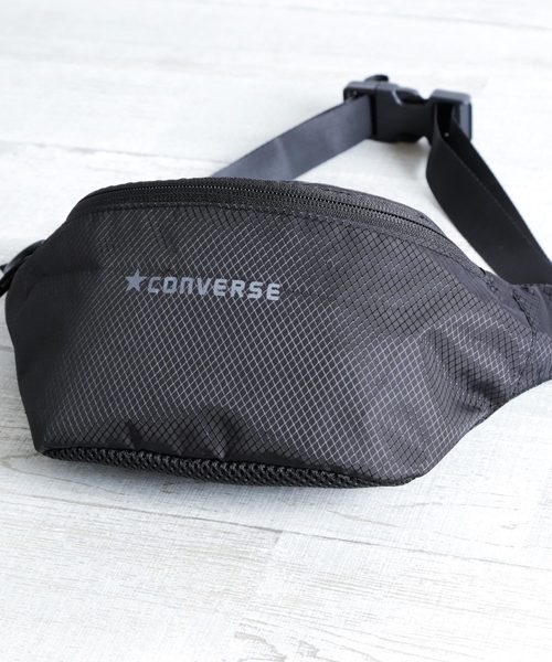 CONVERSE（コンバース）の「【CONVERSE WAIST BAG】コンバース リップ ロゴ ウエストミニバッグ（ボディバッグ/ウエストポーチ・レディース・オレンジ/パープル/ブラック/グレー・FREE）」の5枚目の写真