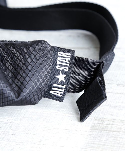 CONVERSE（コンバース）の「【CONVERSE WAIST BAG】コンバース リップ ロゴ ウエストミニバッグ（ボディバッグ/ウエストポーチ・レディース・オレンジ/パープル/ブラック/グレー・FREE）」の7枚目の写真