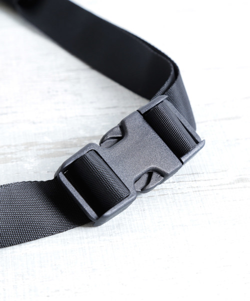 CONVERSE（コンバース）の「【CONVERSE WAIST BAG】コンバース リップ ロゴ ウエストミニバッグ（ボディバッグ/ウエストポーチ・レディース・オレンジ/パープル/ブラック/グレー・FREE）」の9枚目の写真