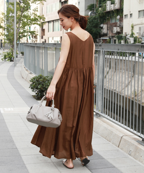 BAYFLOW(ベイフロー)の「ティアードワンピース(ワンピース・レディース・ブラウン/ボルドー/チャコール・FREE)」の4枚目の写真