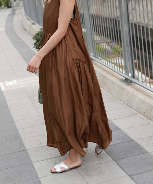 BAYFLOW(ベイフロー)の「ティアードワンピース(ワンピース・レディース・ブラウン/ボルドー/チャコール・FREE)」の5枚目の写真