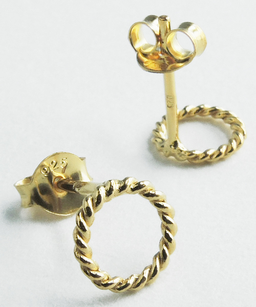 TONE SELECT GOODS(トーンセレクトグッズ)の「【925 SILVER ACC】TwistTwistサークルピアスSV925(OG)(ピアス(両耳用)・レディース・シルバー/ゴールド・FREE)」の4枚目の写真