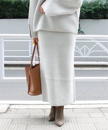 Plage�i�v���[�W���j�̌Ò��u�^�C�g�X�J�[�g�i�X�J�[�g�j�v