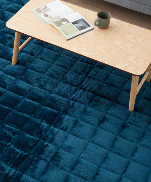 東京家具(トウキョウカグ)の「+4℃ リビングで寝るあったかパッド/130×190cm EMOORHEAT+ もちふわ触感【ヒートプラス】(ラグ/マット・レディース・イエロー/グレー/ネイビー/ブラウン/アイボリー・FREE)」の4枚目の写真