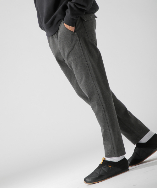 BAYFLOW（ベイフロー）の「ニットツイルベーカーパンツ（その他パンツ・メンズ・グレー/チャコール・SMALL/MEDIUM/LARGE）」の19枚目の写真