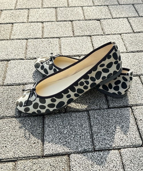 neue marche（ノイエマルシェ）の「ソフトレザーバレエシューズ/27【日本製】大きいサイズ＆小さいサイズ（バレエシューズ・レディース・ブラック/ゴールド/レオパード/ブラック系その他/カモフラージュ/アニマル/ライトグリーン/グレイッシュベージュ/ネイビー・22cm/22.5cm/23cm/23.5cm/24cm/24.5cm/25cm/25.5cm/21cm/21.5cm）」の21枚目の写真
