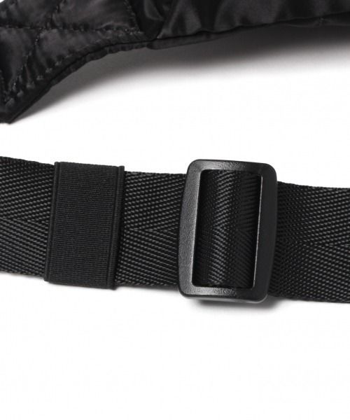 LAKOLE（ラコレ）の「ダブルジップボディバッグ / LAKOLE（ボディバッグ/ウエストポーチ・レディース・ブラック/ブルー/グリーン/キャメル・FREE）」の17枚目の写真