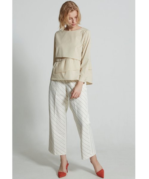 RAW FUDGE（ローファッジ）の「ポイントプリーツブラウス（シャツ/ブラウス・レディース・ブラック/ベージュ/オフホワイト・M）」の13枚目の写真