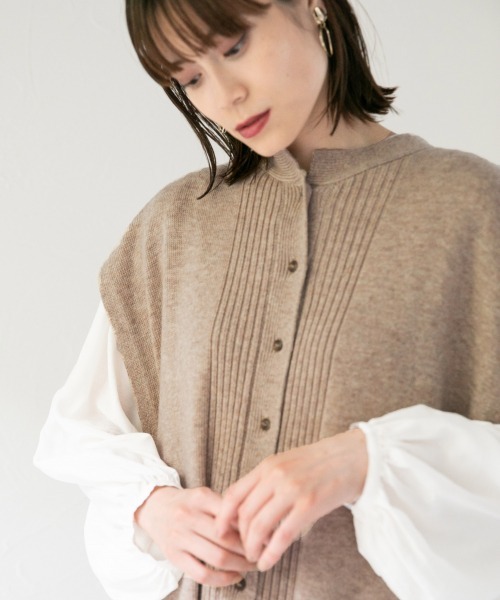 LOWRYS FARM（ローリーズファーム）の「ニットボタンベストワンピース　895451（ワンピース・レディース・ホワイト/ブラック/ブラウン・FREE）」の8枚目の写真