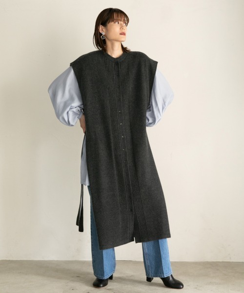 LOWRYS FARM（ローリーズファーム）の「ニットボタンベストワンピース　895451（ワンピース・レディース・ホワイト/ブラック/ブラウン・FREE）」の4枚目の写真