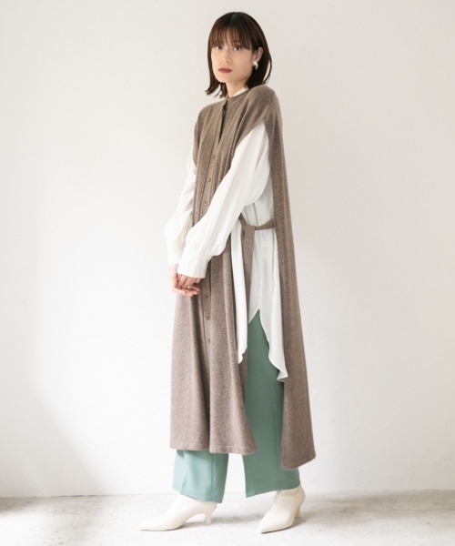 LOWRYS FARM（ローリーズファーム）の「ニットボタンベストワンピース　895451（ワンピース・レディース・ホワイト/ブラック/ブラウン・FREE）」の6枚目の写真