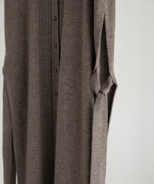 LOWRYS FARM（ローリーズファーム）の「ニットボタンベストワンピース　895451（ワンピース・レディース・ホワイト/ブラック/ブラウン・FREE）」の19枚目の写真