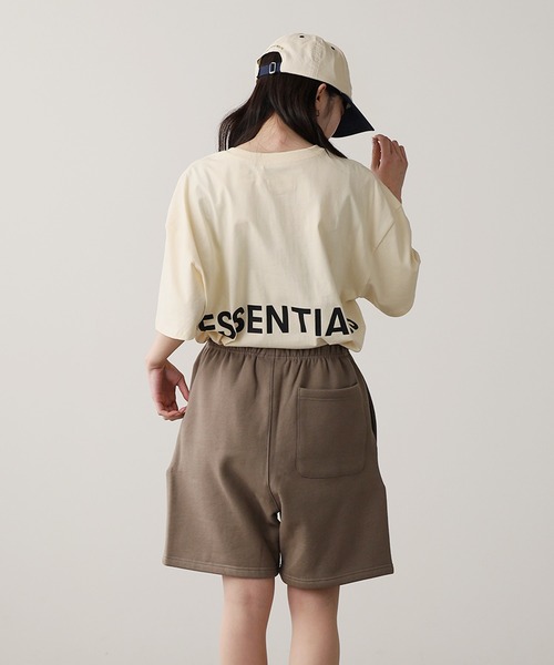 FOG ESSENTIALS（エフオージーエッセンシャルズ）の「FOG ESSENTIALS/エッセンシャルズ ESSENTIALS LOGO SS TEE 半袖Tシャツ バックロゴ 大きめサイズ（Tシャツ/カットソー・メンズ・グレー/ブラック/クリーム・XL/L/M/S/XXL）」の22枚目の写真