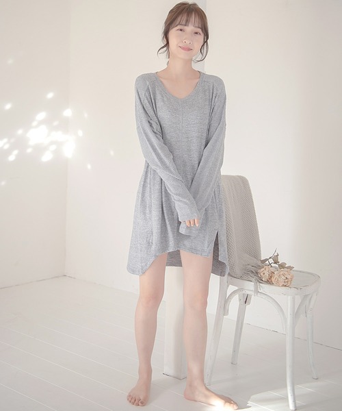 Dita（ディータ）の「ゆるてろカチオン素材チュニックワンピースルームウェア パジャマ（ルームワンピース・レディース・アイボリー/ナチュラル/サックスブルー/ブラック/アッシュブラウン/オリーブ/ブルーグレー/ラベンダー・L/M）」の4枚目の写真