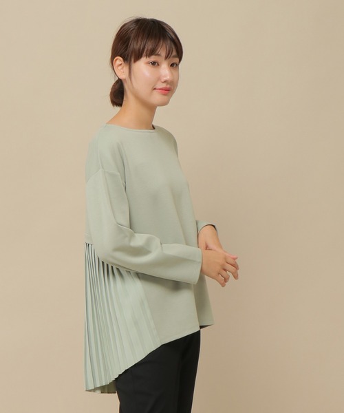 ikka(イッカ)の「バックプリーツプルオーバー(Tシャツ/カットソー・レディース・ベージュ/ブルー/グリーン/ブラック・M/L)」の4枚目の写真