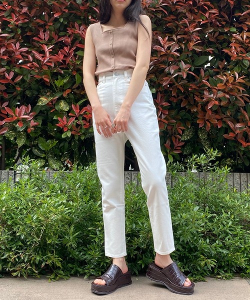 WEGO（ウィゴー）の「WEGO/リブフロントボタンタンクトップ（タンクトップ・レディース・ブラック/ホワイト/イエロー/ライトブラウン/オレンジ/ライム/カーキ/ブルー系その他・FREE）」の16枚目の写真