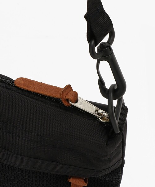 GREGORY（グレゴリー）の「GREGORY/グレゴリー ENVELOPE SHOULDER PLUS/エンベロップ ショルダー プラス（ショルダーバッグ・メンズ・ブラック・ﾌﾘ-）」の6枚目の写真