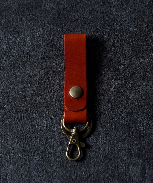 CALIFORNIA OUTFITTERS(カリフォルニア アウトフィッターズ)の「栃木レザーキーホルダー(キーホルダー・メンズ・ブラック/ブラウン/チョコ/ナチュラル/グリーン/ターコイズブルー/レッド/レンガ/ライトブラウン・ONE SIZE)」の1枚目の写真