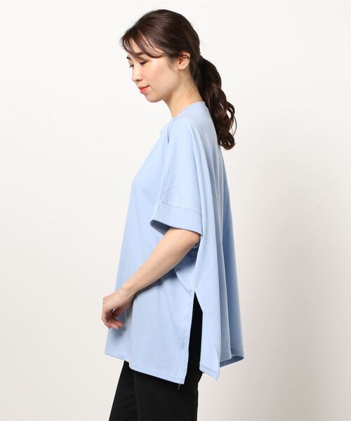 Samansa Mos2 blue(サマンサモスモスブルー)の「ポンチョTEE(Tシャツ/カットソー・レディース・ブラウン/オフホワイト/サックスブルー・フリ-)」の4枚目の写真