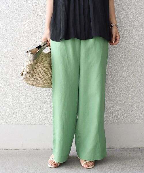 SHIPS（シップス）の「〈手洗い可能〉ソリッド/ドット サイドベンツイージーパンツ◇（その他パンツ・レディース・ライトグレー/ブラック/グリーン・38/36）」の3枚目の写真