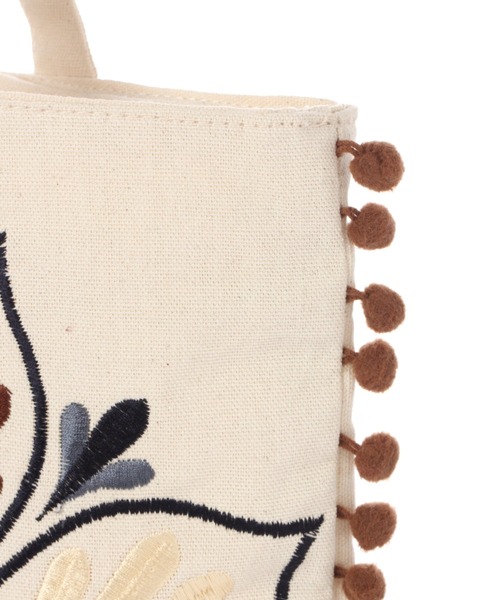 BAYFLOW（ベイフロー）の「エンブロイダリートート（トートバッグ・レディース・スカイブルー/ブルー/アイボリー・FREE）」の8枚目の写真