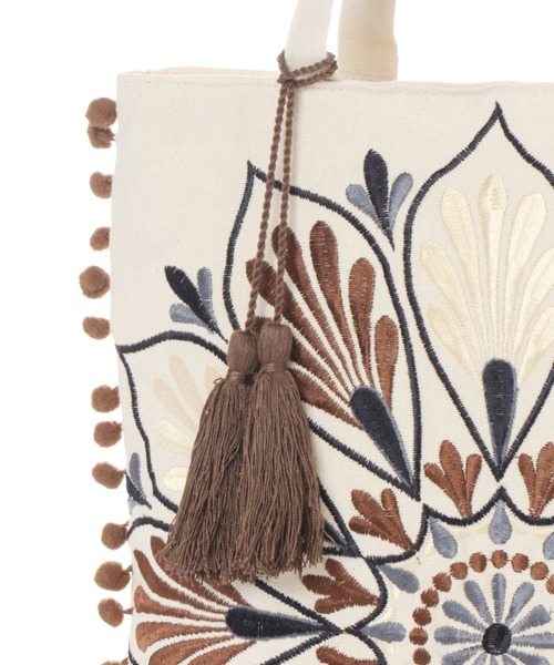 BAYFLOW（ベイフロー）の「エンブロイダリートート（トートバッグ・レディース・スカイブルー/ブルー/アイボリー・FREE）」の9枚目の写真