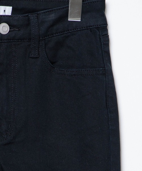 WEGO(ウィゴー)の「WEGO/カットオフデニムスキニーパンツ(デニムパンツ・レディース・ブラック/スカイブルー・SMALL/MEDIUM)」の8枚目の写真