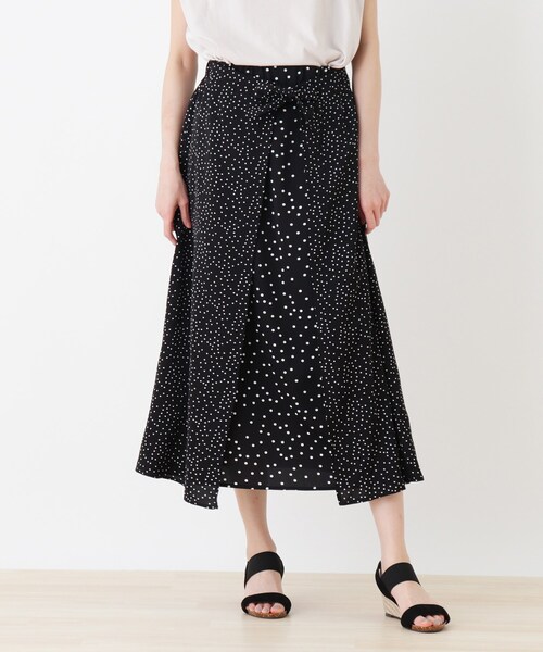 SHOO・LA・RUE（シューラルー）の「◆ラップ風Aラインドットスカート（スカート・レディース・ブラック系5/ネイビー系5・00）」の2枚目の写真