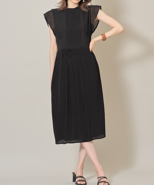 &. NOSTALGIA(アンドドットノスタルジア)の「ピンタックプリーツロングワンピース(ワンピース・レディース・ブラック/グレイッシュブルー・FREE)」の1枚目の写真