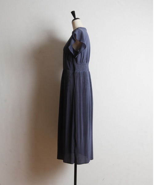 &. NOSTALGIA(アンドドットノスタルジア)の「ピンタックプリーツロングワンピース(ワンピース・レディース・ブラック/グレイッシュブルー・FREE)」の20枚目の写真