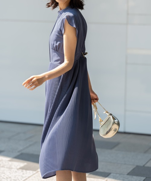 &. NOSTALGIA(アンドドットノスタルジア)の「ピンタックプリーツロングワンピース(ワンピース・レディース・ブラック/グレイッシュブルー・FREE)」の7枚目の写真