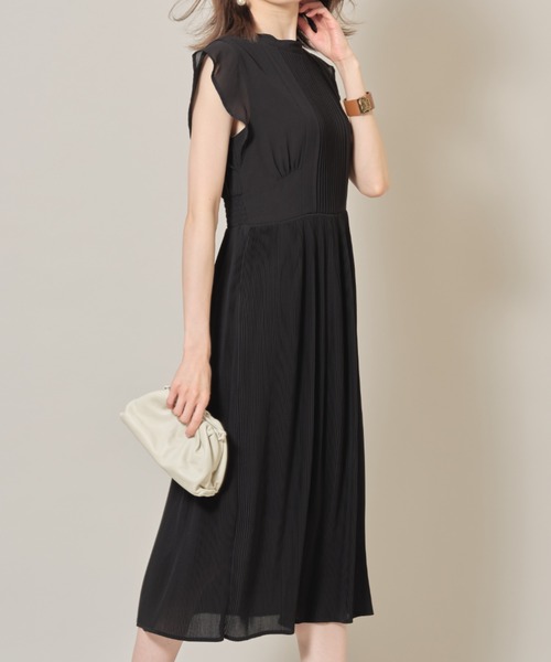 &. NOSTALGIA(アンドドットノスタルジア)の「ピンタックプリーツロングワンピース(ワンピース・レディース・ブラック/グレイッシュブルー・FREE)」の12枚目の写真