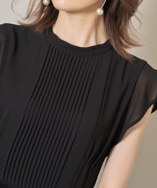 &. NOSTALGIA(アンドドットノスタルジア)の「ピンタックプリーツロングワンピース(ワンピース・レディース・ブラック/グレイッシュブルー・FREE)」の14枚目の写真