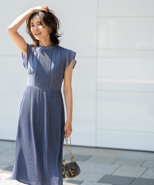 &. NOSTALGIA(アンドドットノスタルジア)の「ピンタックプリーツロングワンピース(ワンピース・レディース・ブラック/グレイッシュブルー・FREE)」の3枚目の写真