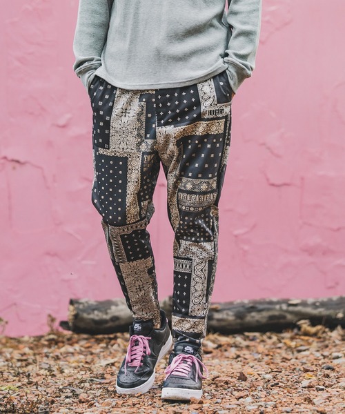 felkod(フィルコッド)の「mp9120-Paisley Easy Pants イージーパンツ(その他パンツ・メンズ・ブラック/レッド・L/M/S)」の1枚目の写真