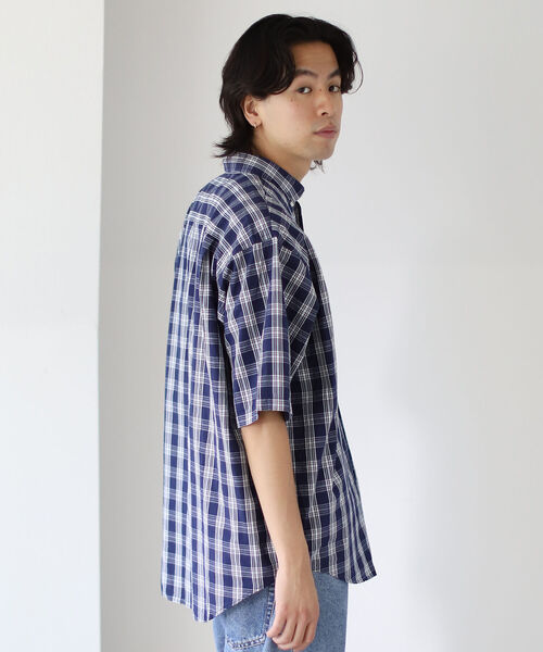 BEAMS（ビームス）の「BEAMS / インディゴ チェック イージー ボタンダウンシャツ（Tシャツ/カットソー・メンズ・ネイビー/インディゴブルー・SMALL/MEDIUM/LARGE/X-LARGE）」の8枚目の写真