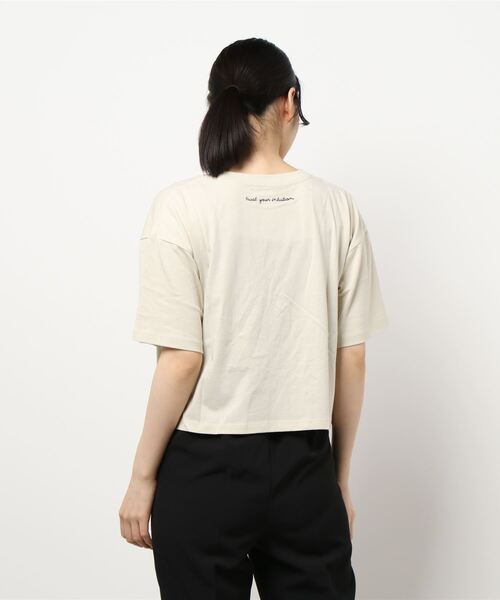N.(N. Natural Beauty Basic)(エヌエヌナチュラルビューティーベーシック)の「ニュアンスプリントTシャツ(Tシャツ/カットソー・レディース・ホワイト/ベージュ・MEDIUM)」の21枚目の写真