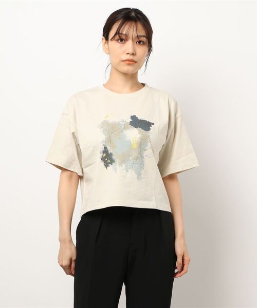 N.(N. Natural Beauty Basic)(エヌエヌナチュラルビューティーベーシック)の「ニュアンスプリントTシャツ(Tシャツ/カットソー・レディース・ホワイト/ベージュ・MEDIUM)」の4枚目の写真