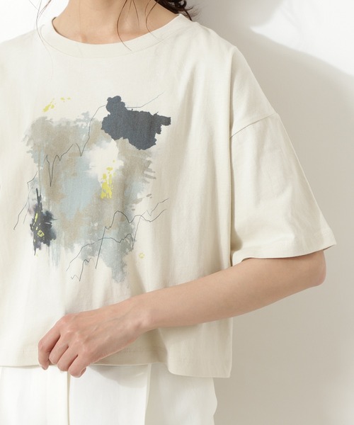 N.(N. Natural Beauty Basic)(エヌエヌナチュラルビューティーベーシック)の「ニュアンスプリントTシャツ(Tシャツ/カットソー・レディース・ホワイト/ベージュ・MEDIUM)」の11枚目の写真