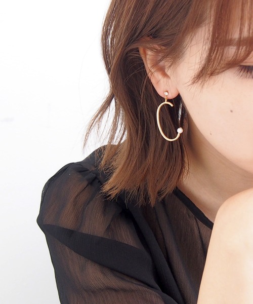 SALON（サロン）の「【 SALON / サロン 】 オリジナル手書き風イニシャル アシンメトリーピアス ★（ピアス（両耳用）・レディース・A/C/E/H/K/M/N/R/S/T/Y・FREE）」の14枚目の写真