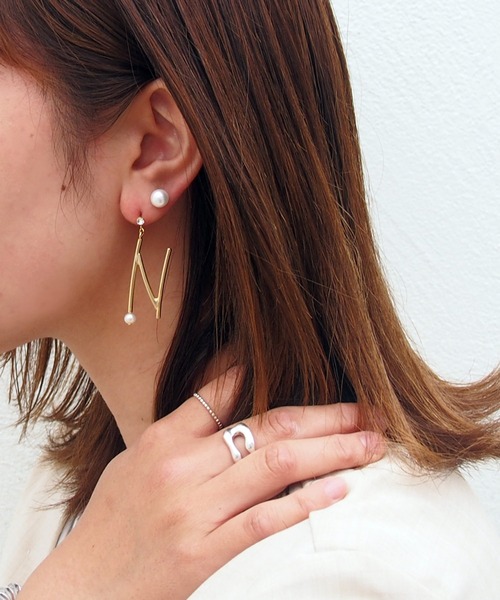 SALON（サロン）の「【 SALON / サロン 】 オリジナル手書き風イニシャル アシンメトリーピアス ★（ピアス（両耳用）・レディース・A/C/E/H/K/M/N/R/S/T/Y・FREE）」の20枚目の写真